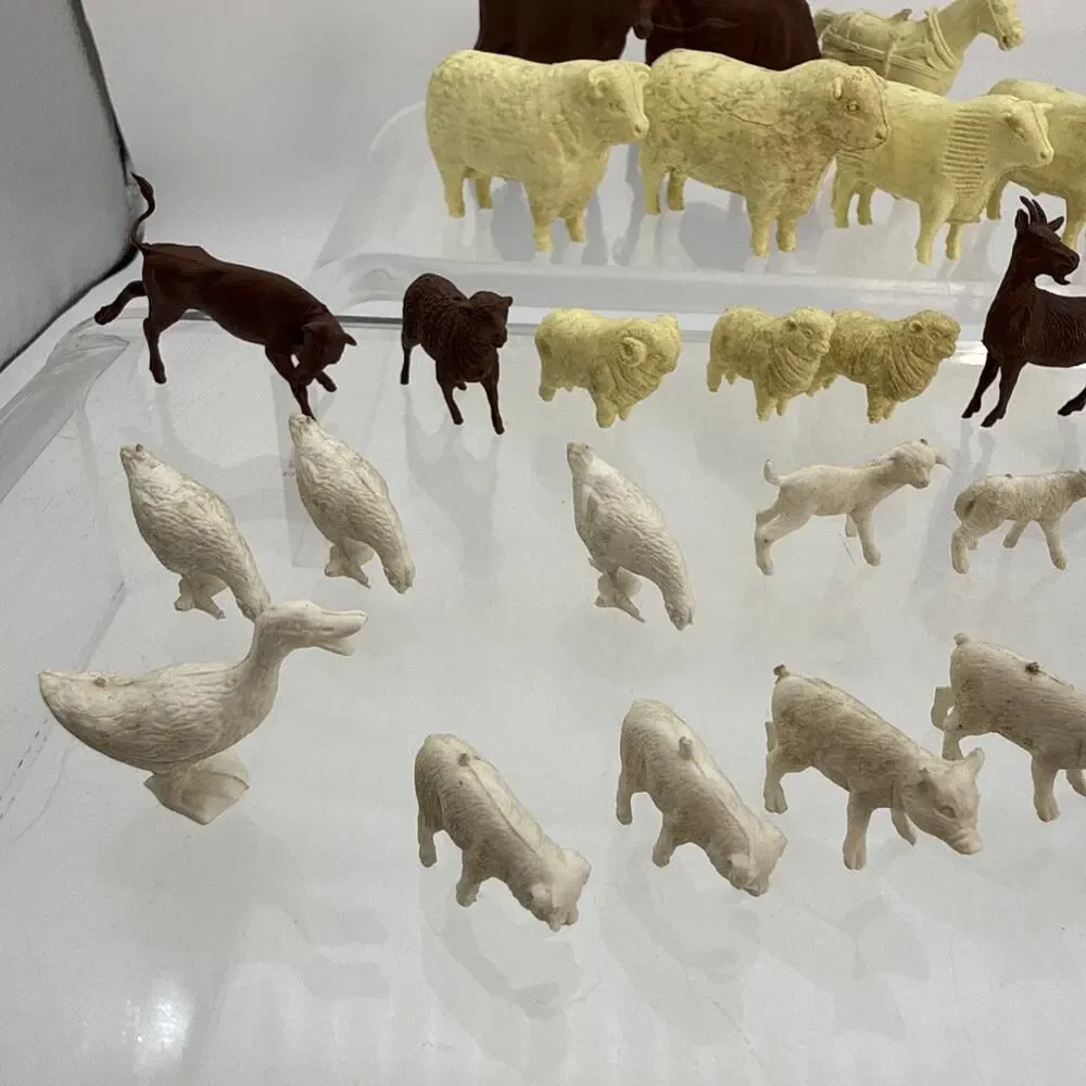 Large Lot Of 47 VINTAGE MARX 1950s FARM PLAYSET ANIMALS & Figures